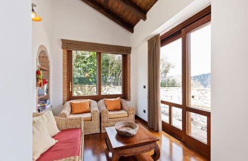 Valley View Villa in San Mango D'aquino with Hot Tub - Foto 27