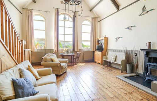 St Marks School House - Photo 5