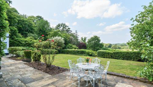 Surreys Secret Retreat for family & friends - Pass the Keys - Foto 2, Garden, Garden view