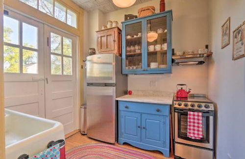 Renovated WV Schoolhouse History Buffs Heaven! - Foto 21