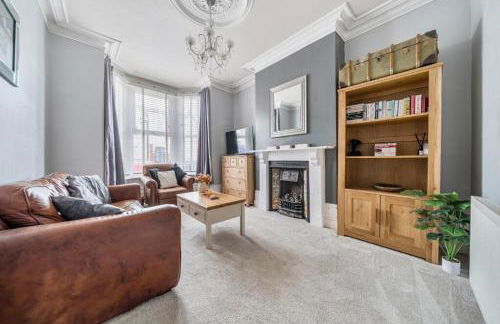 Selby House - Large 3 Bed Victorian Property in Portsmouth - Sleeps 5 - Photo 6