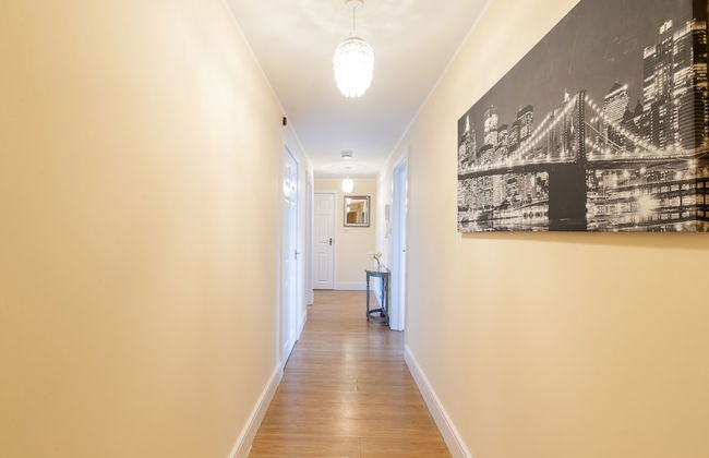 2-bedroom Penthouse, Clockhouse, Hoddesdon - Photo 4