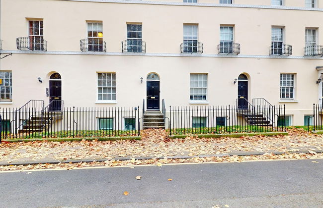 Beautiful Georgian Duplex - Photo 44