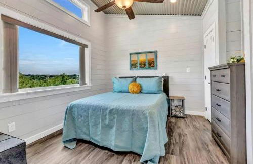 Amazing Glamping Vacations in this Riverside Cottage in Llano, Texas - Foto 20