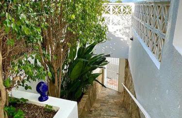 Mediterranean Villa with Private Pool & Sea View - Foto 8