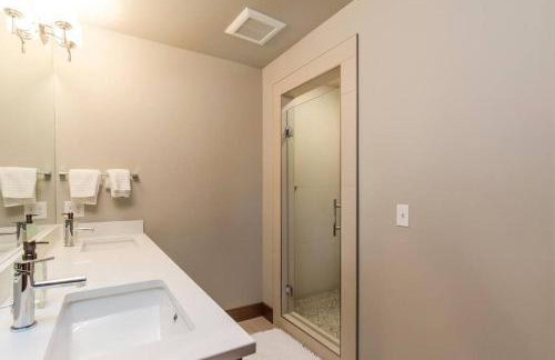 Luxury Townhome on the Park with Bridger Mtn Views - Foto 17