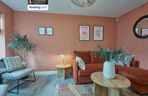Modern 2BDR House By Homebird Property Management Short Lets & Serviced Accommodation Leeds With Private Parking & Free WiFi - Photo 13