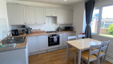 Beau - Brambles Chine, Colwell Bay - 5 star WiFi - Short walk to The Hut and beach - 1 night stays available - Ferry offers - Foto 2