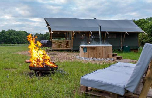 Awe Inspiring two storey tent - Foto 11