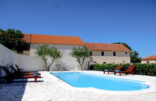 Holiday home Bevanda - Photo 10