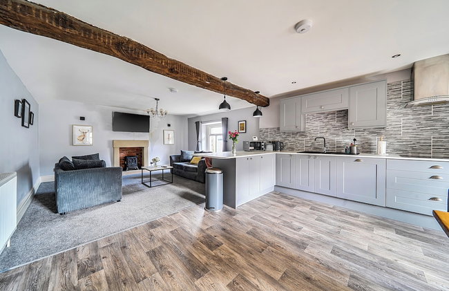 Cosy Apartment Above Village Pub - Photo 20