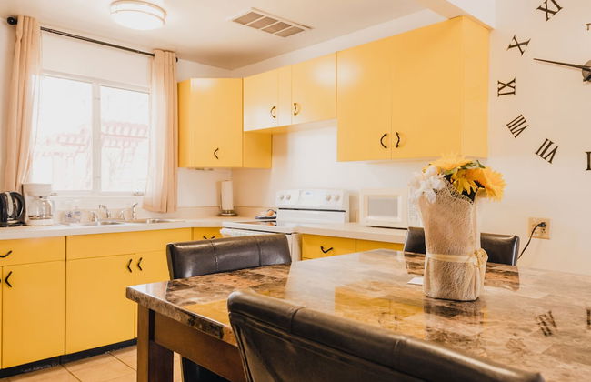 1 or 3 Bedroom Apartment with Full Kitchen - Foto 15