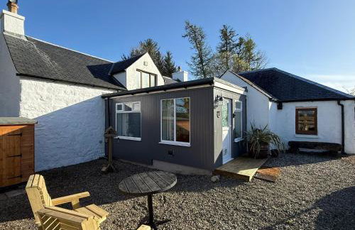 Stables Cottage - Photo 1