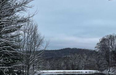 Waterfront A Frame with Dock Canoe Kayaks Family - Foto 10