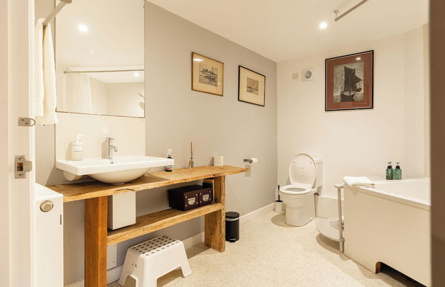 Parsons Pleck-6BD with Swimming Pool - Foto 18