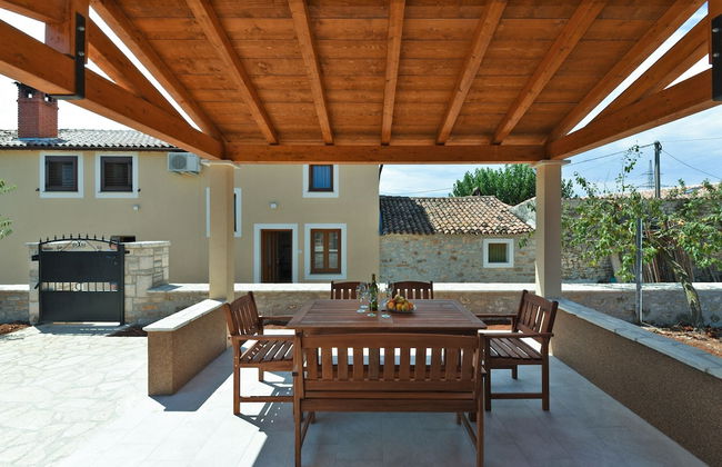 House 1735 - Photo 36