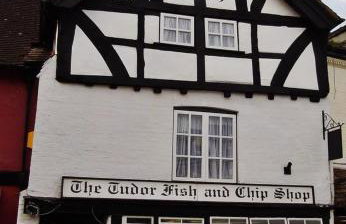 Victorian red-brick home in picturesque market town - Photo 30