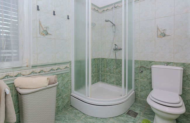 Holiday home Lucic - Photo 25