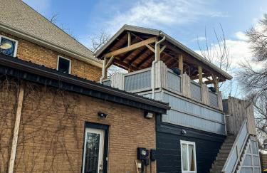 THE LOFT 3 level urban cabin with a HUGE patio! - Foto 17