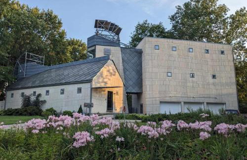 The Architect's Modern Castle - Photo 64