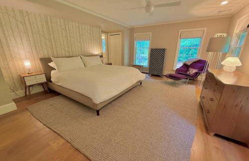 Beautiful House in the Woods, Huge Yard, Hot Tub - Foto 33