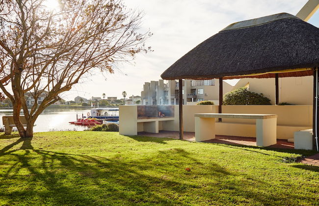 First Group Port Owen Marina - Foto 63