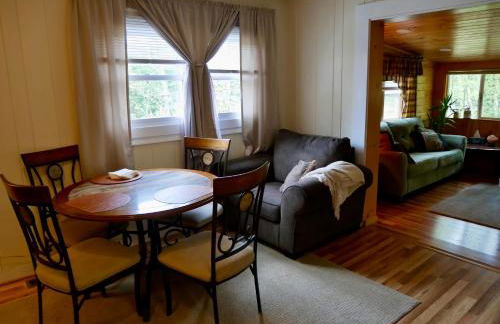 Cozy Dog-Friendly Home with WiFi - Foto 13