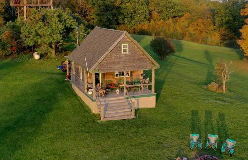 Incredible Tower Located on a Farm Surrounded by Forests, Lakes and Mountains in Granville, New York! - Foto 1