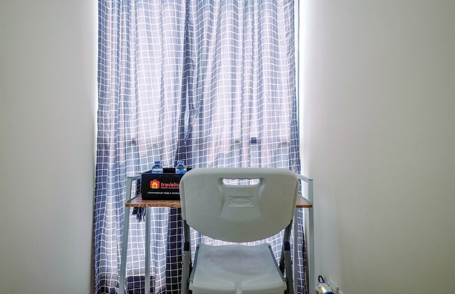 Homey And Cozy Living Studio Room At Tifolia Apartment - Foto 8