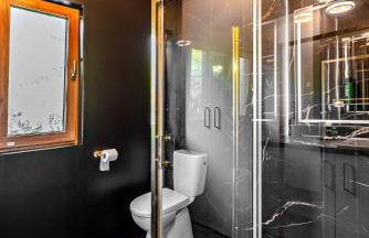 RoyalRelax Apartament w Lesie z Jacuzzi, Kinem domowym 88' - Białystok - Foto 23