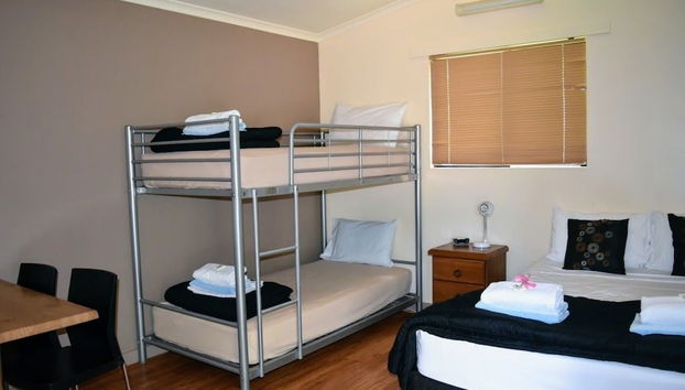 Hidden Valley Holiday Park - Photo 5, Room