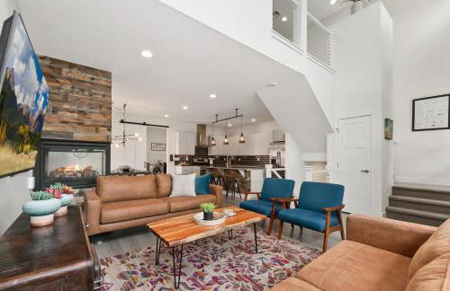 Contemporary Gem - Rooftop Deck & Private Hot Tub! - Foto 8