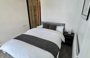 Spacious & Serene 2 Bed, Sleeps 6 With Canal View And Underground Parking - Foto 11