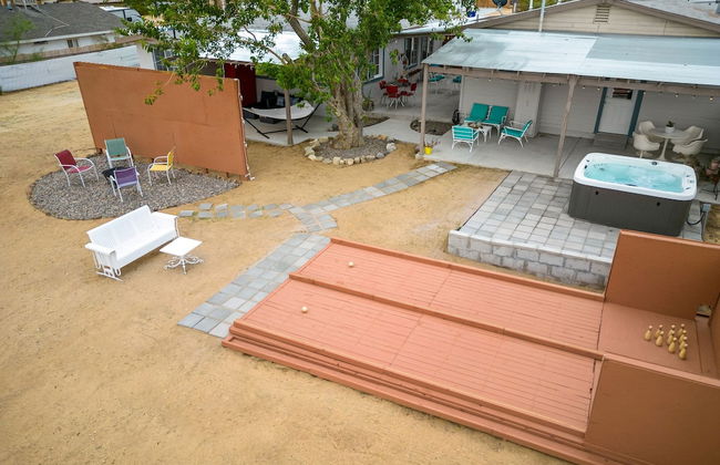 Fable by Avantstay 2 Unique Spaces w Bowling Hot Tub Fire Pit Large Yard - Photo 35