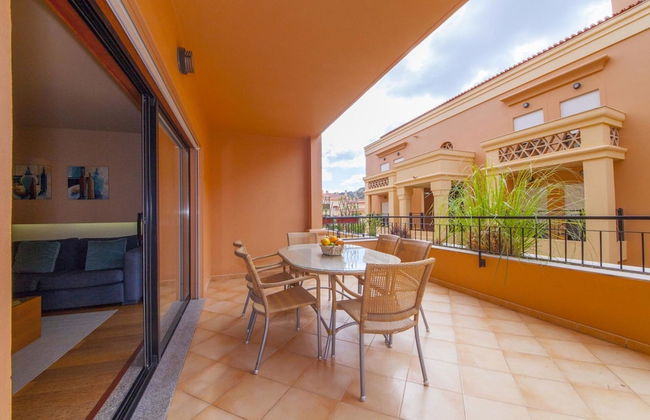 B27 - Luzbay 2 Bed Apartment - Foto 2