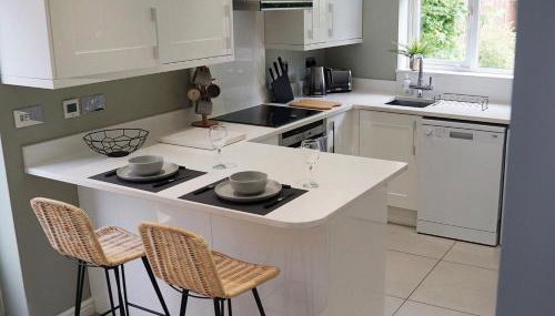 The Pavilion - Stunning, 4 Bedroom House with Free Parking - Foto 3