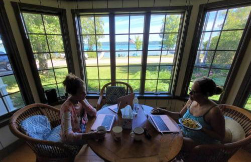 Crystal Lake Paradise - Gorgeous Lakefront Luxury! - Photo 14