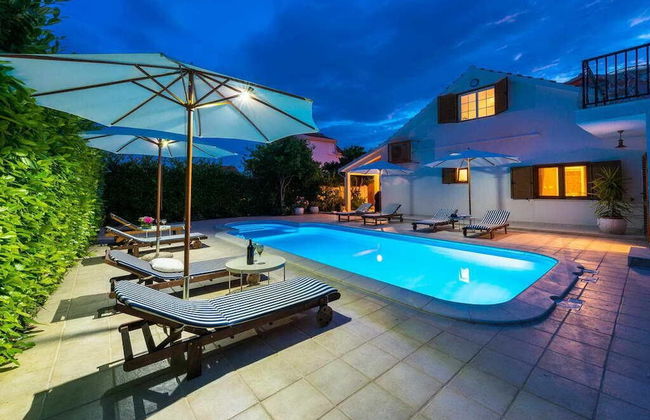 Villa Tina - Photo 1