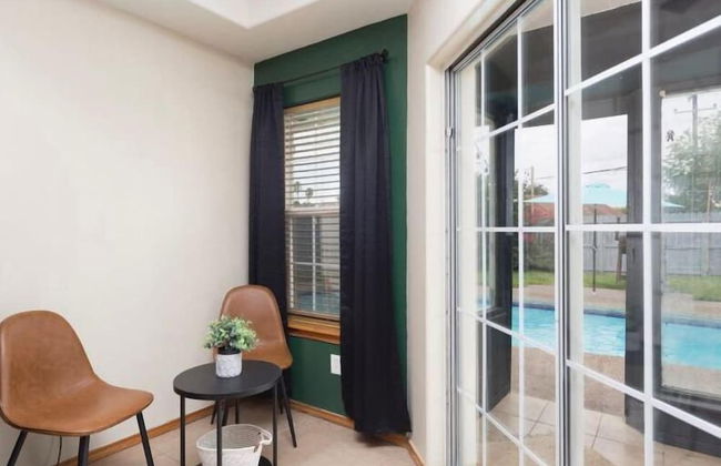 McAllen Majesty 4BR w Pool and Comfort - Foto 38