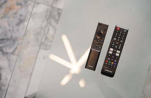 Stylish Home With Free Parking And Easy City Access - Photo 19