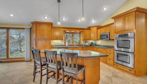 Beautiful private home in the woods BONUS Hot Tub - Foto 3