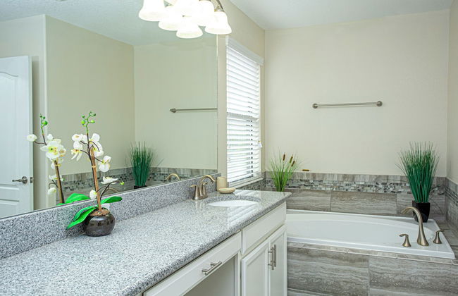 Luxury 5Bd w Jacuzzi Pool Near Disney 5528 - Foto 37