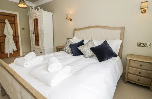 Gwern Borter Manor - Photo 32