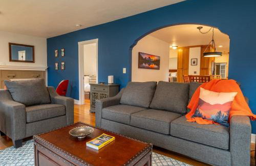 Parkside Escape South Hill w Private ADU - Photo 7