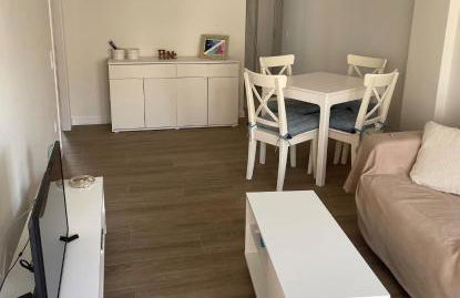 Familiar frente al Mediterráneo Piscina, parking - Photo 7