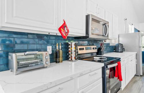 Beautiful 5BR 4 baths Themed home near Disney and Universal, Private Pool, Gameroom, baby Crib and more - Foto 9