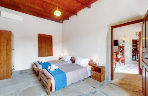 Traditional Home Vereniki With Heated Pool - BY APOKORONAS VILLAS - Foto 15