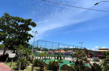 Duplex em Itaúna 4min da Praia que ocorre o WSL, 1min da pista de skate do LS, pracinha com parque infantil, quadra de futebol, tudo isso a 1 min da duplex, perto do comércio, wi-fi super rápido, monitoramento 24hrs - Foto 31