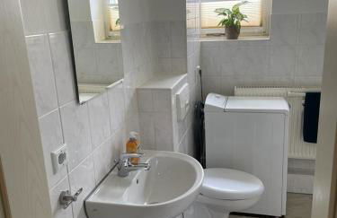 Monteur Ferienwohnungen OT Kleinwaltersdorf mit Außensitzecke und Grill - Foto 16