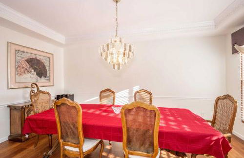 Luxurious Dream Home - For 10 - Photo 13